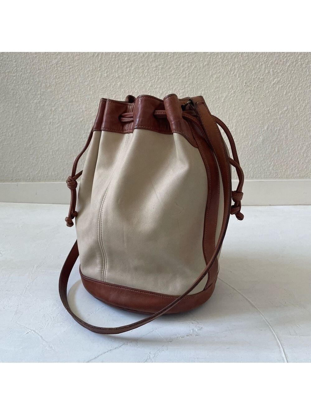 Vintage Coach Spectator Drawstring Duffle Shoulder Bag Brown Cream RARE